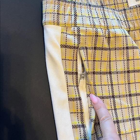 Tory Burch Tory Sport plaid Golf pants, yellow, size 4. NWOT - Picture 10 of 16